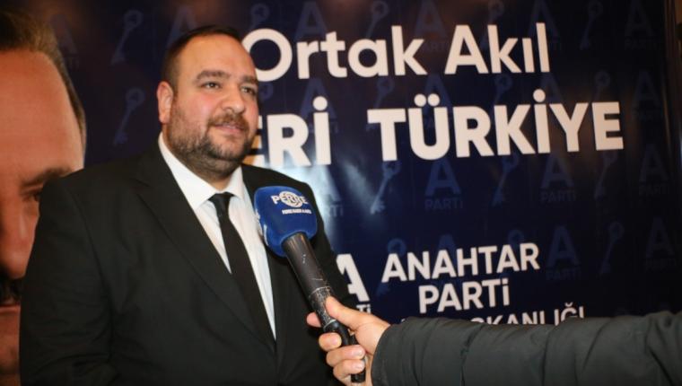Anahtar Parti İl Başkanı Alsan: ‘Bitmemiş daireleri teslim etmek şov değilse nedir?’