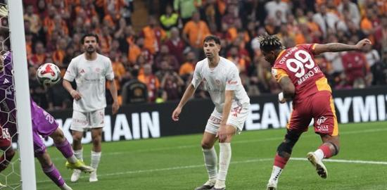 Hangi takımlar ligden düştü? Süper Lig'de 9 Mayıs'ta oynanan maçların sonuçları!