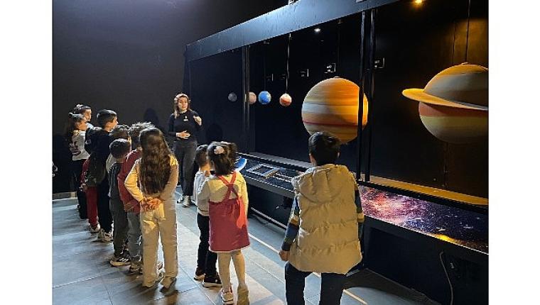 Çiğli'de Miniklerin Uzay Yolculuğu