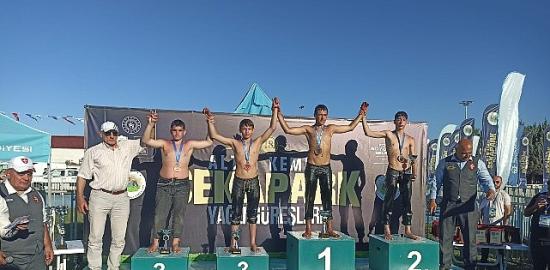 Kağıtspor, Kocaeli'yi sporun zirvesine taşıdı