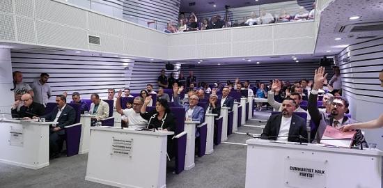 Buca'nın çınarları için "3. Yaş Üniversitesi" kuruluyor