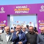 Büyükakın kurdeleyi kesti, hayırlı işler diledi