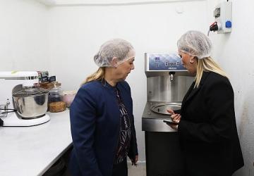 Karşıyaka Belediyesi'nden bayram öncesi tatlıcı denetimi