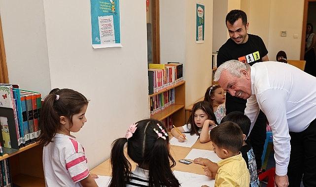 Başkan Şadi Özdemir, çocuklar ve ebeveynleri ile kütüphane buluştu