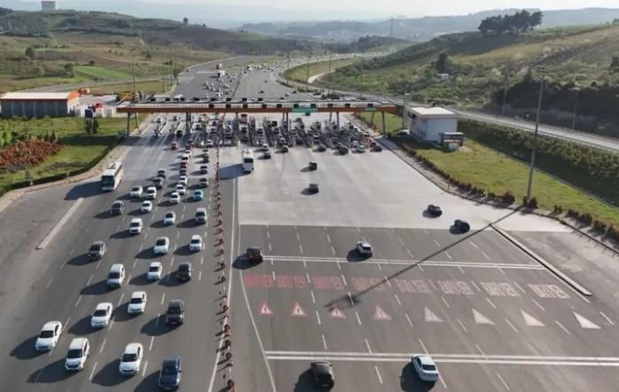 4 Günde Otoyollarda 8,4 Milyon Araç Geçişi Sağlandı 4 Günde Otoyollarda 8,4 Milyon Araç Geçişi Sağlandı