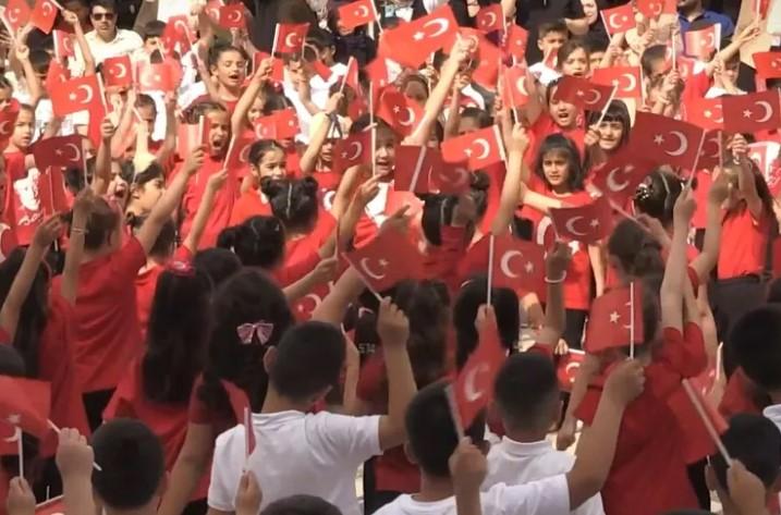 Çevre Şehircilik Bakanlığı’ndan Afet Bölgesinde 23 Nisan Coşkusu