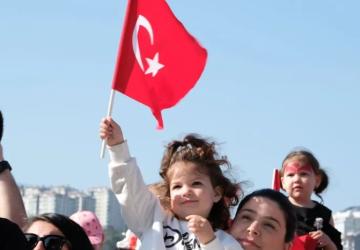 Milli İrade Meydanı, Çocukların Coşkusuyla Canlandı