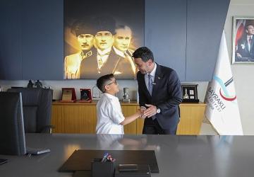 Bayraklı'da minik başkan icraatlarını açıkladı