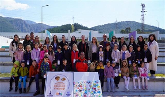 Yuvamız İzmir'in çocukları hem kenti hem hayatı tanıyor Yuvamız İzmir'in çocukları hem kenti hem hayatı tanıyor