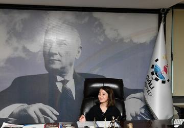 Zeynep Başkan Koltuğa Oturdu, İlk Talimat Eğitim İçin Geldi
