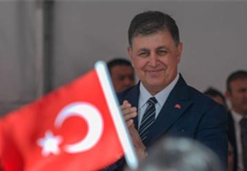 Tugay: İzmirlileri, 23 Nisan 1920'nin aydınlığıyla selamlıyorum