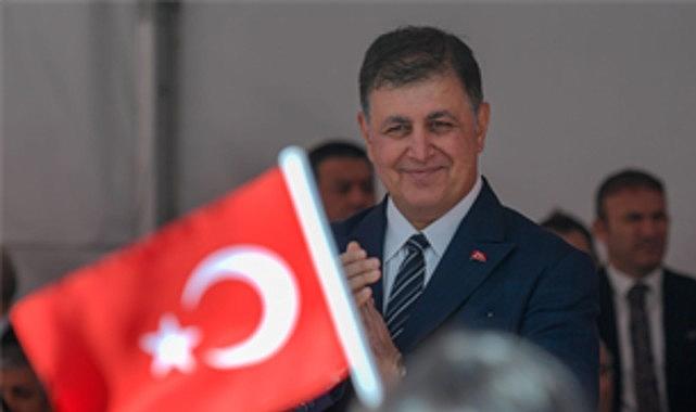 Tugay: İzmirlileri, 23 Nisan 1920'nin aydınlığıyla selamlıyorum