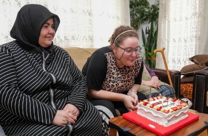 Ankara Keçiören’de Engelleri Aşan Doğum Günü Kutlaması Ankara Keçiören’de Engelleri Aşan Doğum Günü Kutlaması