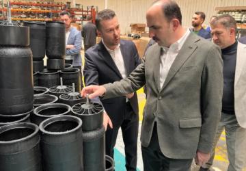 Başkan Altay, Bilim Merkezi Öğrencileri ve OSB Çalışanlarını Ziyaret Etti
