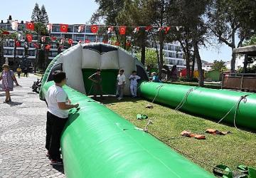 Kemer'de 23 Nisan coşkusu