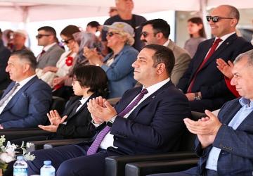 23 Nisan Coşkusu Narlıdere'yi Sardı