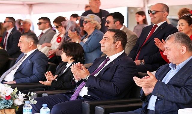 23 Nisan Coşkusu Narlıdere'yi Sardı