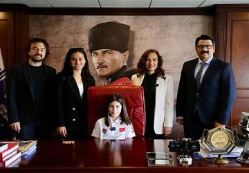 Atatürk'ün çocukları 23 Nisan'ı gururla kutladı