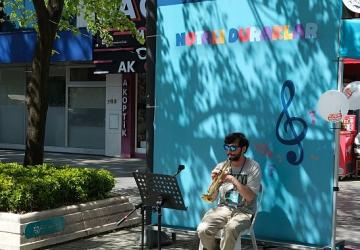 Cumhuriyet Bulvarı'nda 23 Nisan'a özel "Notalı Duraklar"