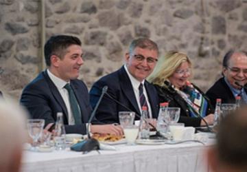 Başkan Tugay'dan kentsel dönüşümde kararlılık mesajı