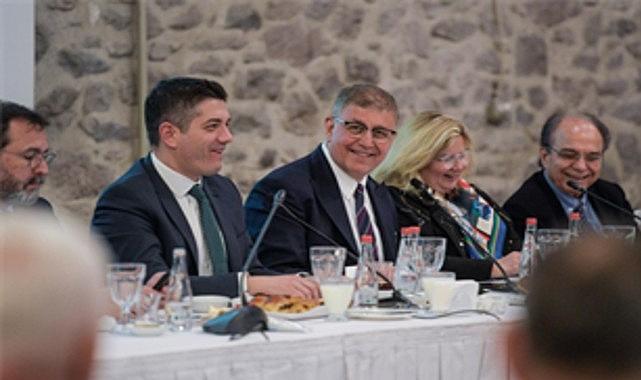 Başkan Tugay'dan kentsel dönüşümde kararlılık mesajı