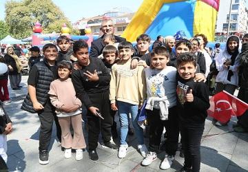 Gölcüklü Çocuklar 23 Nisan Coşkusunu Doyasıya Yaşadılar