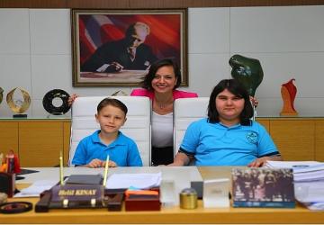 Karabağlar'da 23 Nisan Coşkusu