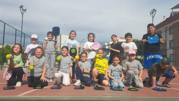 Pickleball Ligi Heyecanı İzmir’de Yükseliyor Pickleball Ligi Heyecanı İzmir’de Yükseliyor