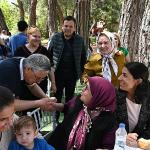 Başkan Topaloğlu'ndan belediye personeline yemek