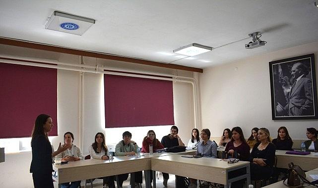 EÜ'den “Aile Yaşamında Dijital Bir Duvar: Oyun Bağımlılığı" söyleşisi EÜ'den “Aile Yaşamında Dijital Bir Duvar: Oyun Bağımlılığı" söyleşisi