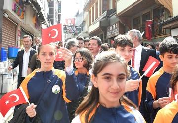 23 Nisan korteji Osmangazi'de büyük bir coşkuyla gerçekleşti