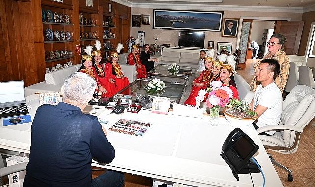 Raykhon Dans Grubu'ndan Başkan Topaloğlu'na ziyaret