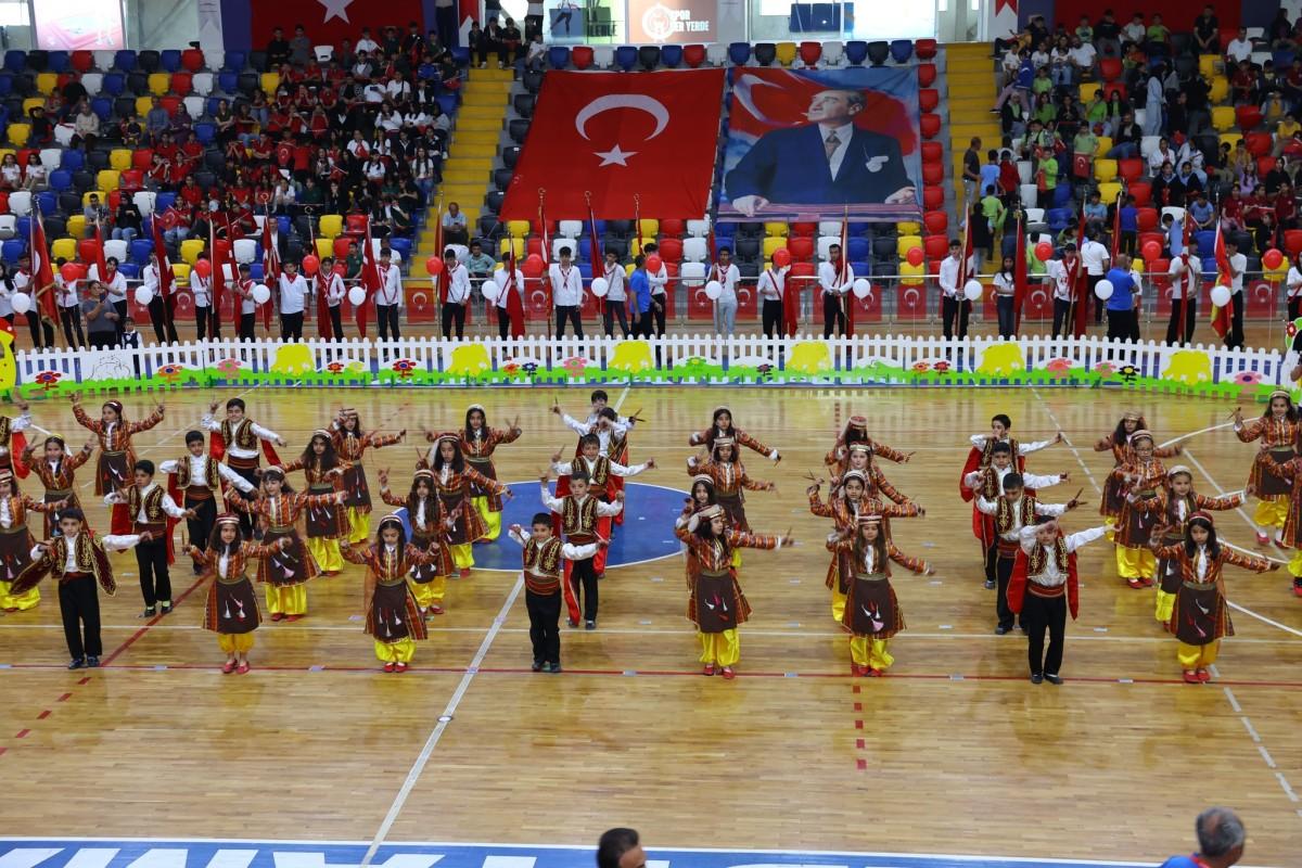 Adıyaman’da ‘23 Nisan Ulusal Egemenlik ve Çocuk Bayramı’ kutlandı Adıyaman’da ‘23 Nisan Ulusal Egemenlik ve Çocuk Bayramı’ kutlandı