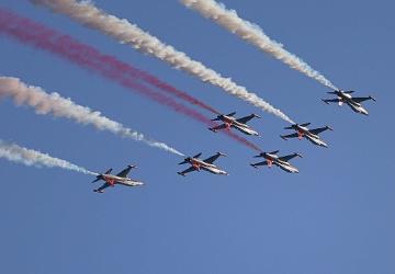 Türk Yıldızları'ndan Antalya semalarında nefes kesen gösteri