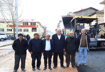 Büyükşehir Belediyesi'nden Gündoğmuş'a sıcak asfalt