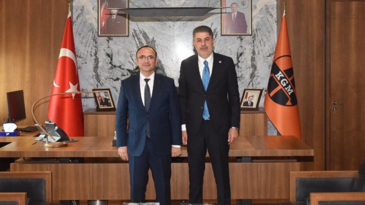 Milletvekili İshak Şan’dan Karayolları Genel Müdürü’ne ziyaret: Adıyaman ulaşımı masaya yatırıldı Milletvekili İshak Şan’dan Karayolları Genel Müdürü’ne ziyaret: Adıyaman ulaşımı masaya yatırıldı