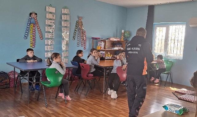 İtfaiye'den Öğrencilere Yangın Güvenliği Eğitimi İtfaiye'den Öğrencilere Yangın Güvenliği Eğitimi