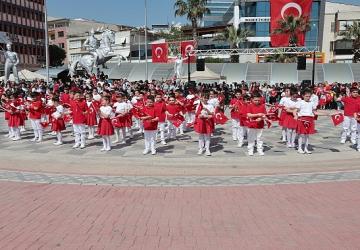 Menemen'de 23 Nisan coşkusu yaşandı