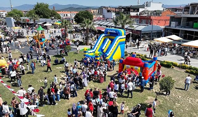 Burhaniye'de çocuklar bayramlarını gönüllerince yaşadı