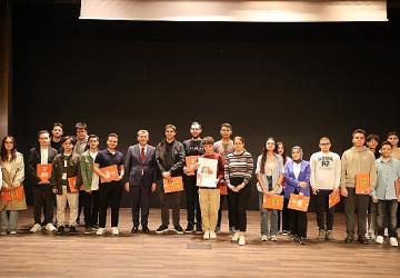 ZEYGEM Atölyelerinden Mezun Olan Gençler Sertifikalarını Başkan Arısoy'un Elinden Aldılar