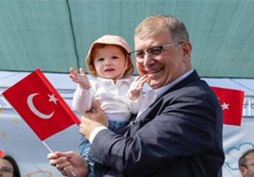 Başkan Tugay: Çocuklarımıza o güzel ülkeyi hep beraber armağan edelim