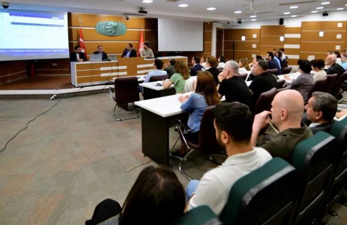 Bornova'da Dijital Atılım Sürüyor Bornova'da Dijital Atılım Sürüyor