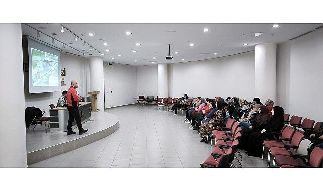 OSMEK kursiyerlerine çevre bilinci eğitimi OSMEK kursiyerlerine çevre bilinci eğitimi