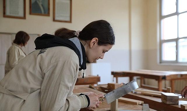 Seferihisarlı liselilerden 50 bank Seferihisarlı liselilerden 50 bank
