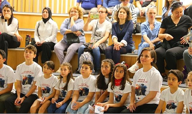 Karabağlar'da Atatürk'ün Çocukları Uzayla Buluştu