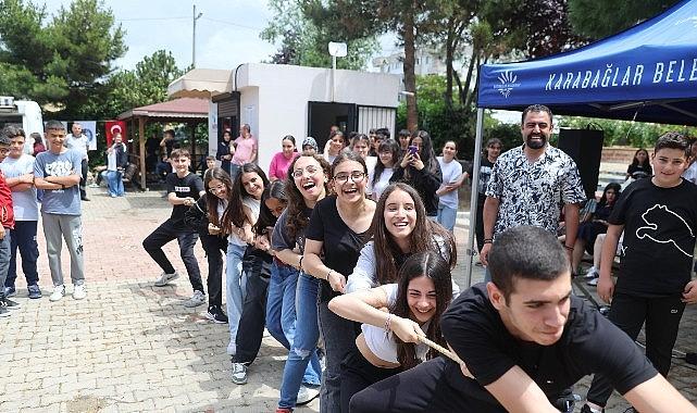 Karabağlar'da baharın coşkusu gençlerle buluştu