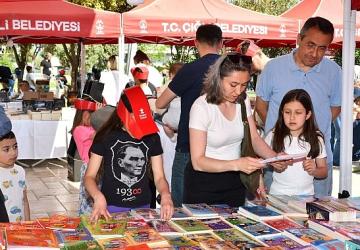 Kitapların Büyülü Dünyasına Yolculuk Çiğli'de Sürüyor