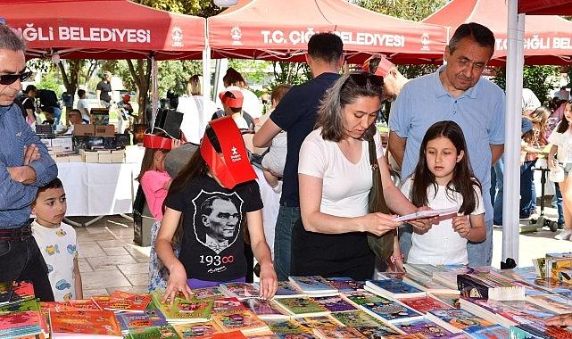 Kitapların Büyülü Dünyasına Yolculuk Çiğli'de Sürüyor