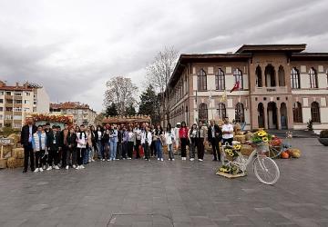 Konya Büyükşehir'in Tarım Temalı Özel Tasarım Alanları İlgi Çekiyor