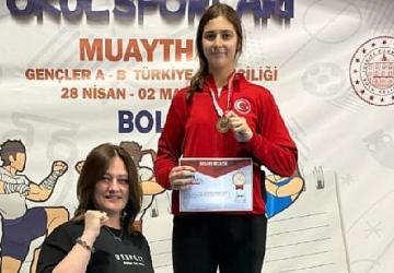 Gölcük'ten bir Türkiye Şampiyonu daha çıktı